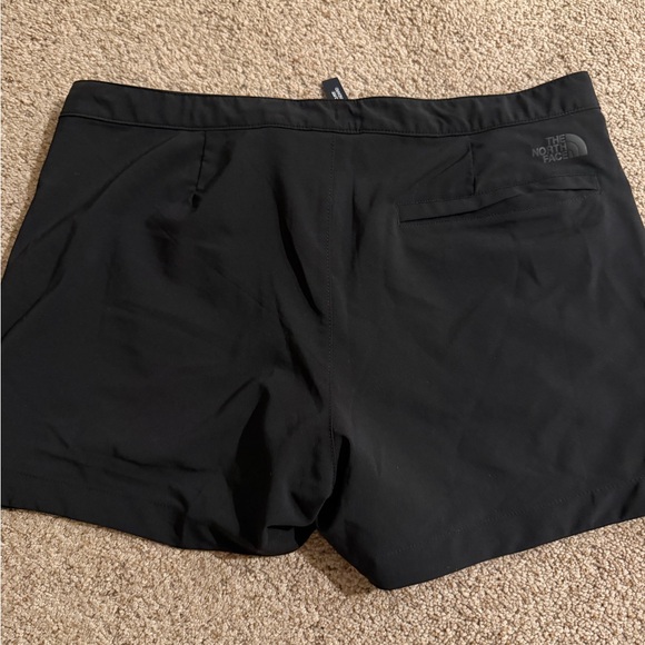 Women's North Face Never Stop Shorts - Picture 4 of 4